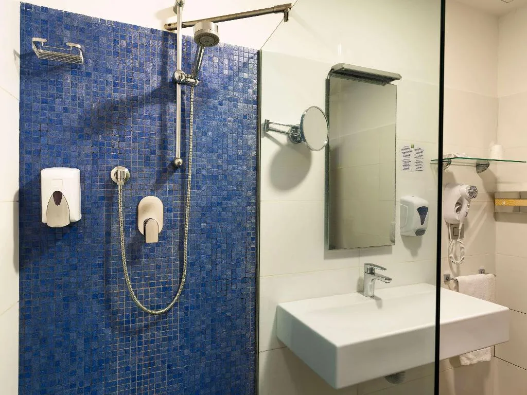 DOUBLE SUPERIOR KING BED Room, Ibis Styles Catania Acireale, Catania
