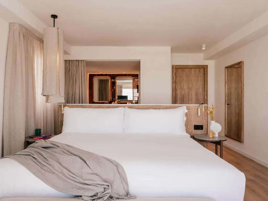 SUITE WITH PRIVATE POOL Room, ME Marbella, Costa Del Sol