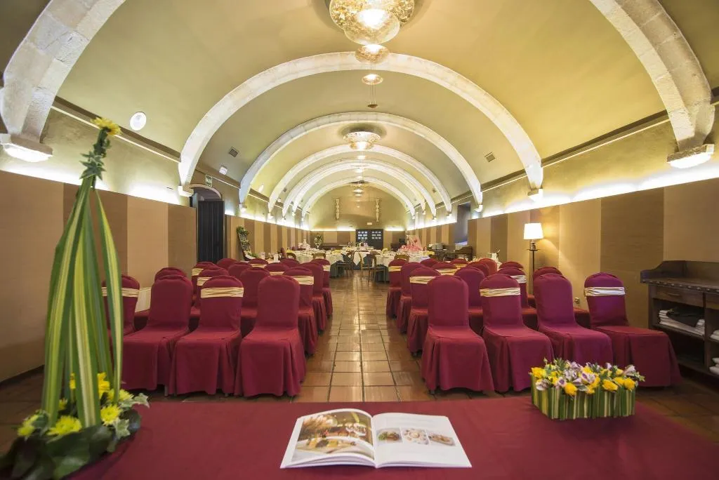Sports and Entertainment, Parador de Trujillo, Madrid