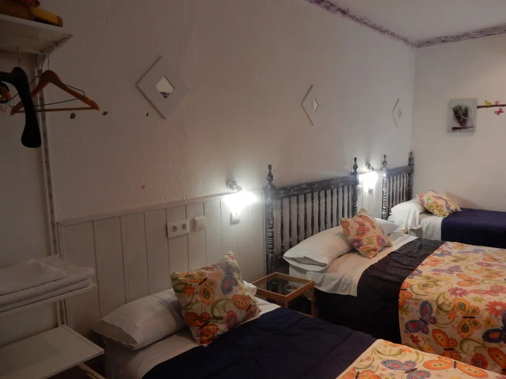 FAMILY ROOM CAPACITY 4 Room, Pension Giraldilla, Seville