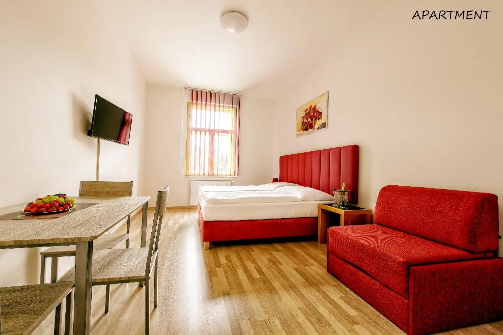 APARTMENT CAPACITY 3 ONE BEDROOM Room, Otakar, Prague