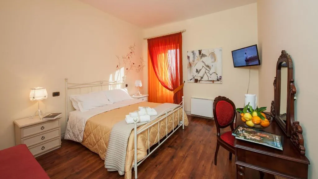 Room, Garibaldi 61, Catania