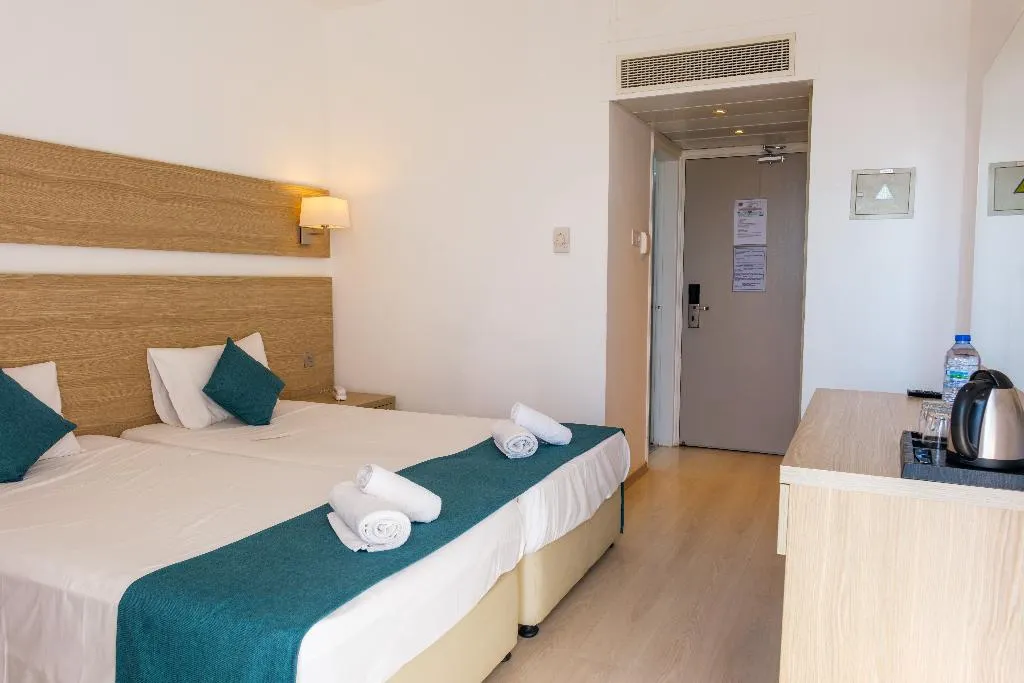 Double or Twin STANDARD Room, Kapetanios Bay Hotel Protaras, Cyprus