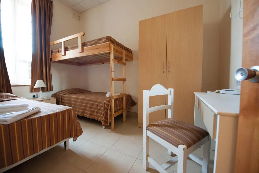 Bed in dormitory CAPACITY 6 WITH SHARED BATHROOM Room, Sprachcaffe International Aparthotel Pembroke, Malta