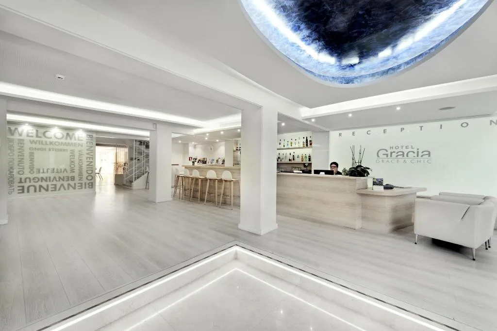 Lobby, Gracia, Majorca
