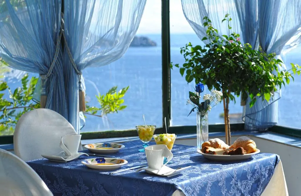 Restaurant, Torre Saracena, Naples