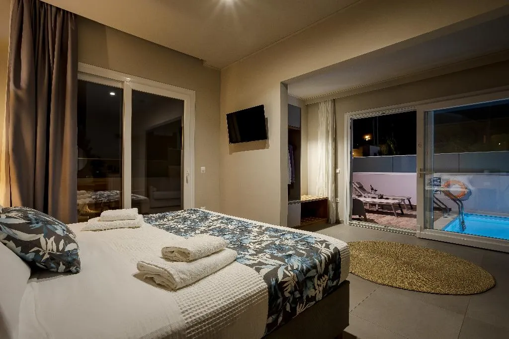 SUITE DELUXE POOL VIEW Room, Sarpidon Suites, Crete