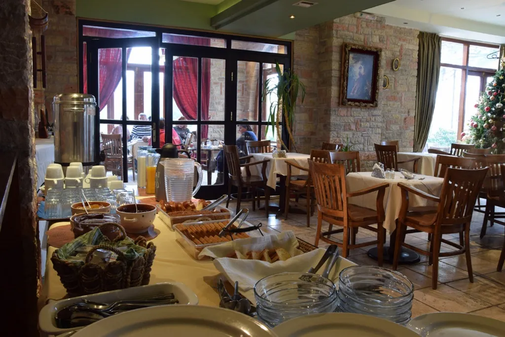 Restaurant, Mont Helmos, Athens