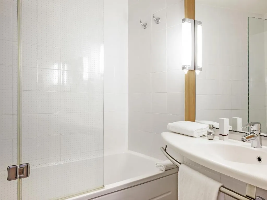 TWIN STANDARD Room, Ibis Barcelona Ripollet, Barcelona