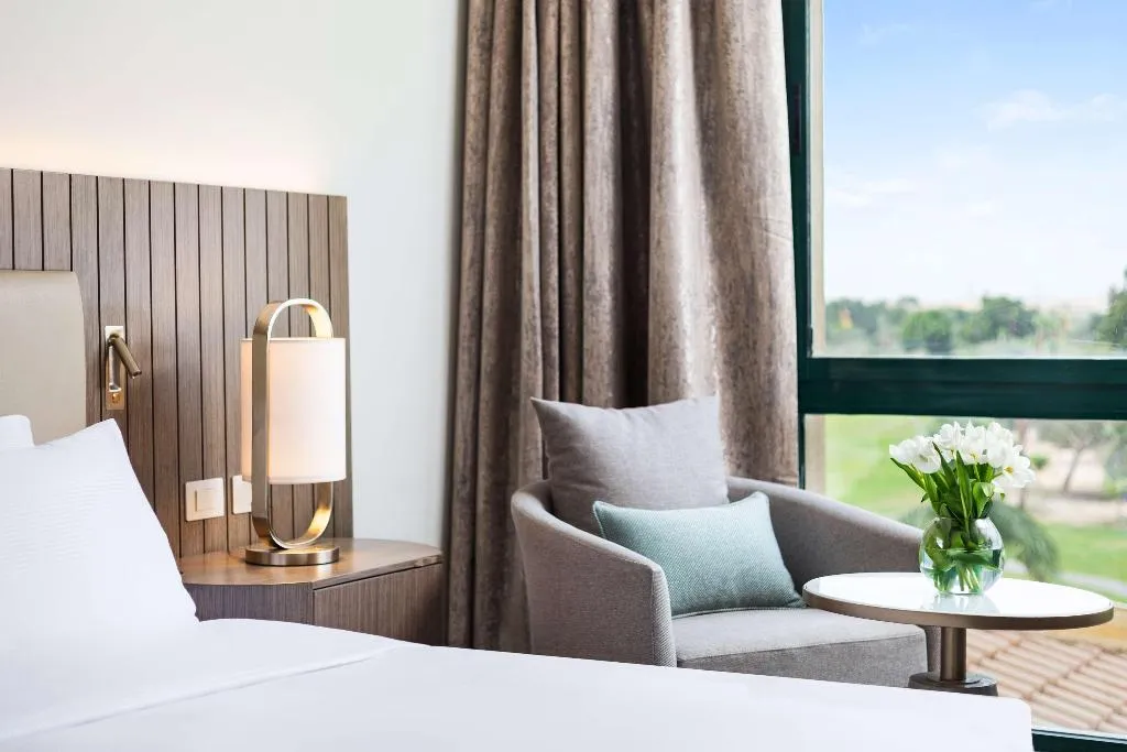 SUITE PREMIER KING BED Room, Hilton Pyramids Golf, Cairo