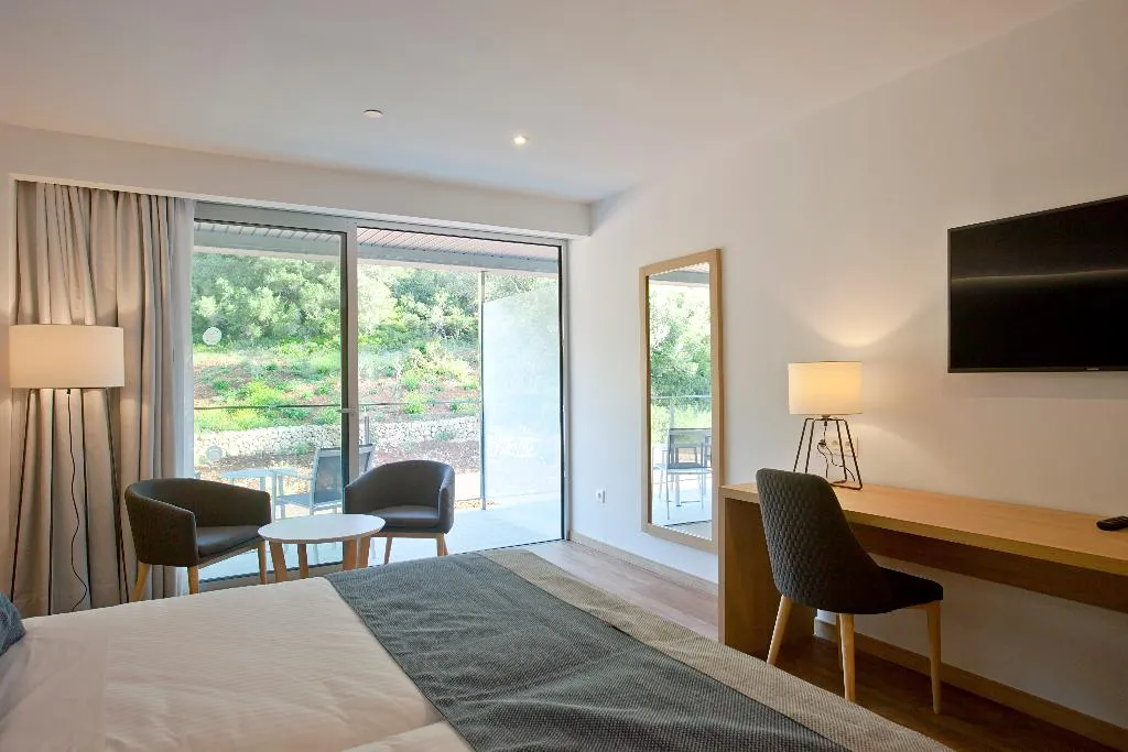 Double or Twin WITH BALCONY Room, Seth 55 Santo Tomas, Menorca