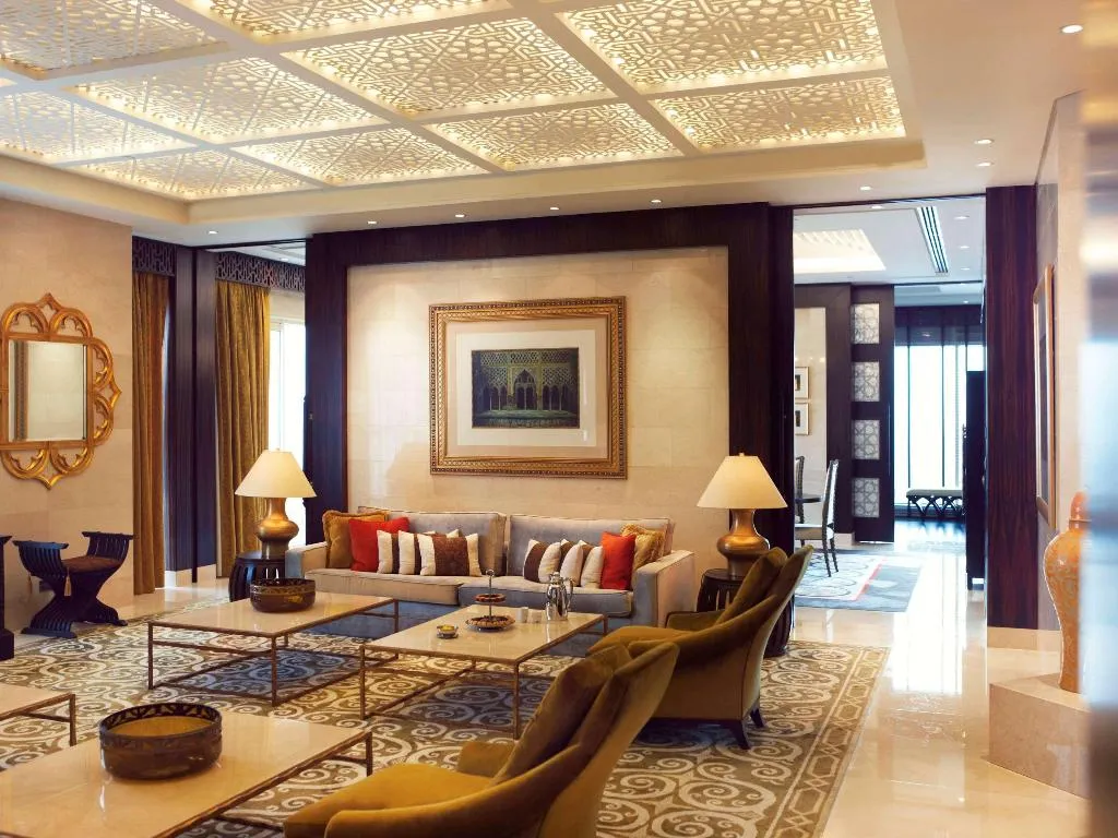SUITE SUPERIOR KING BED Room, Raffles Dubai, Dubai