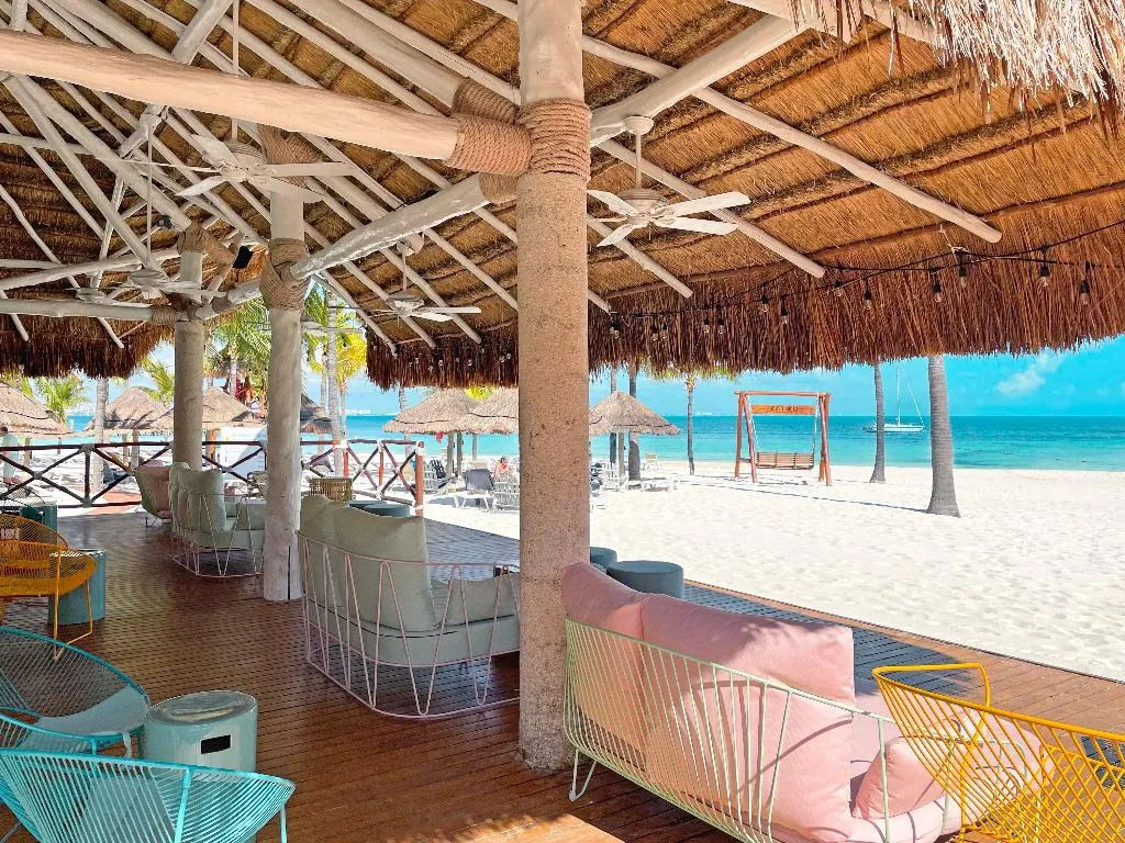 Bar, InterContinental Presidente Cancun Resort, Cancun Area