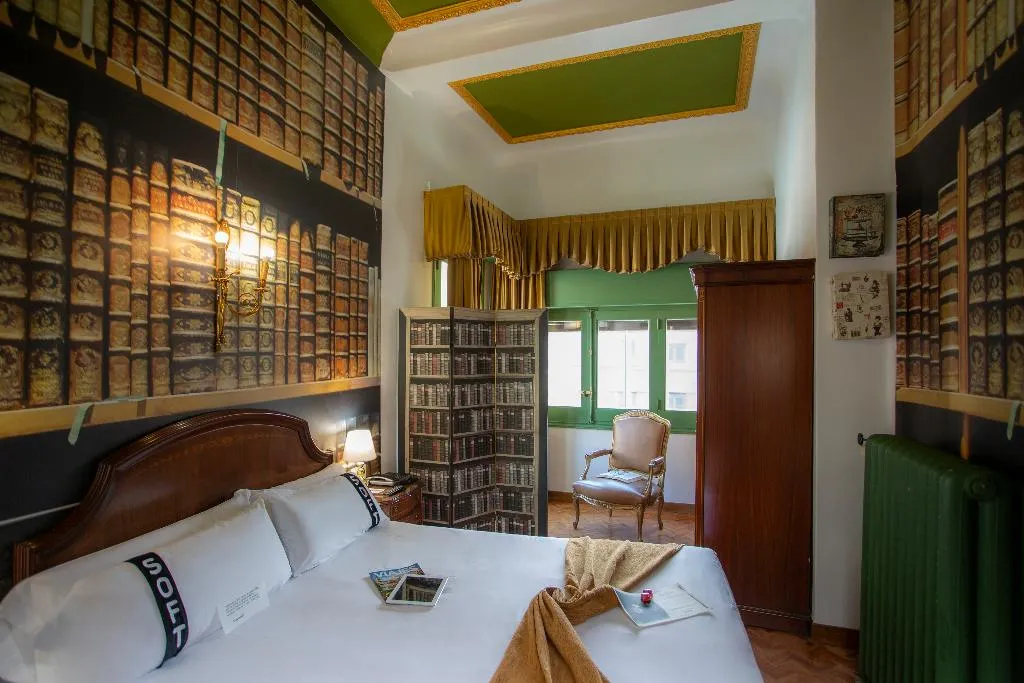 DOUBLE STANDARD Room, Casual del Teatro Madrid, Madrid