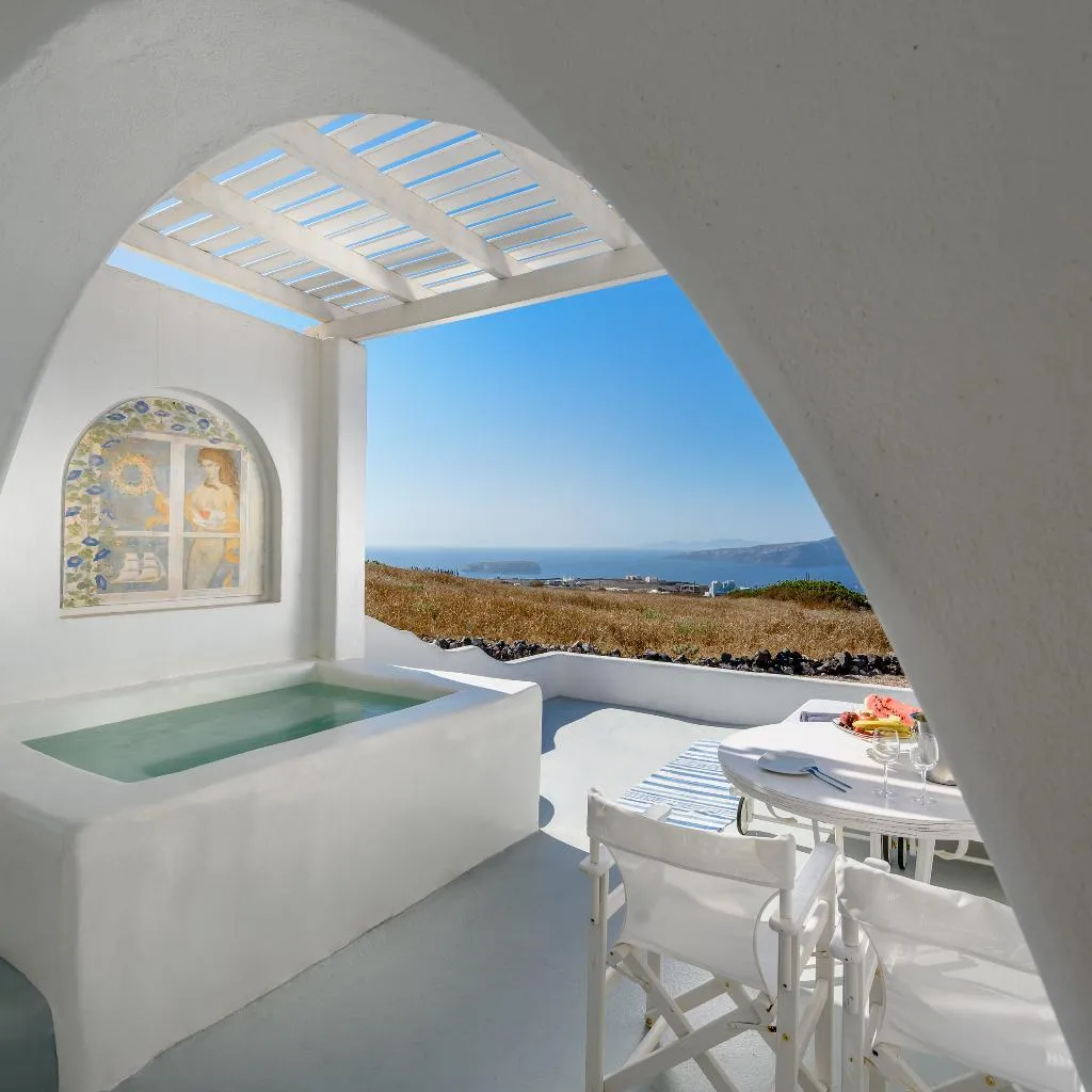 SUITE DELUXE WITH JACUZZI Room, Kalestesia Suites, Santorini
