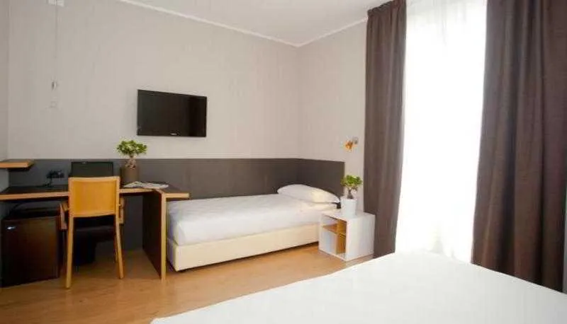 TRIPLE STANDARD Room, Hotel Osteria della Pista, Milan