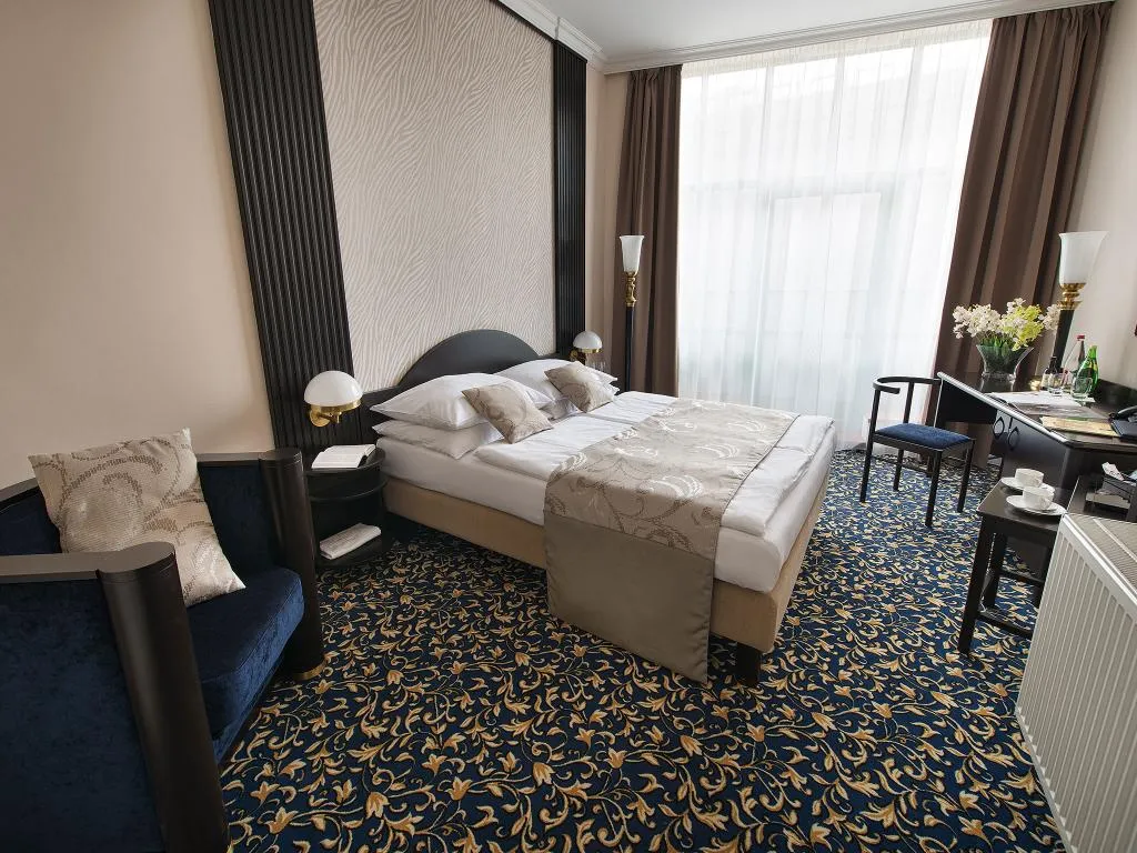 DOUBLE BUSINESS Room, EA Hotel Royal Esprit, Prague