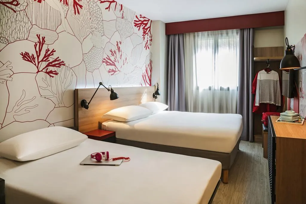FAMILY ROOM CONNECTING ROOM Room, ibis Styles Barcelona City Bogatell, Barcelona