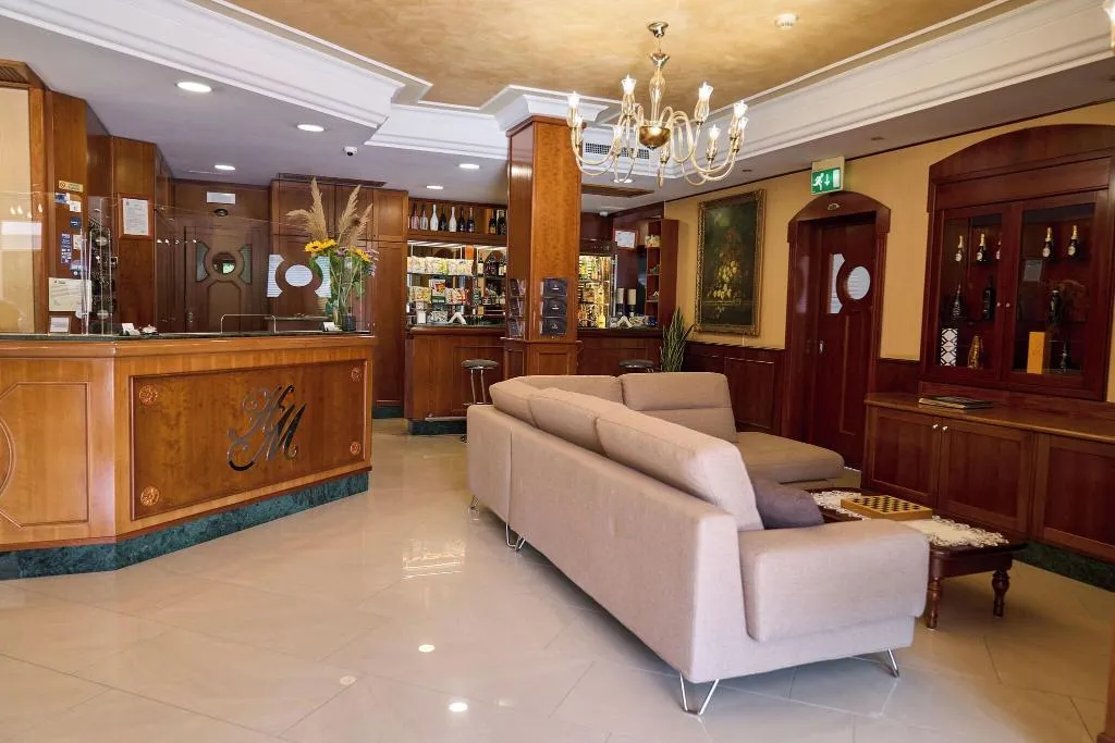 Lobby, Hotel Miramare, Naples