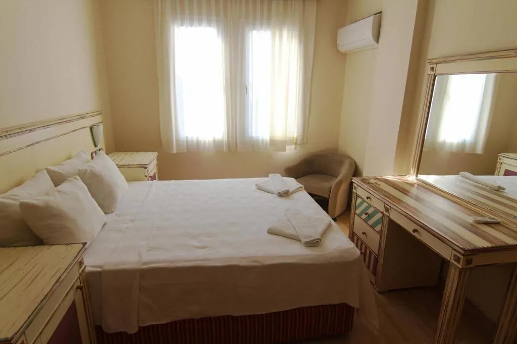 Room, Cicek Apart Hotel, Izmir