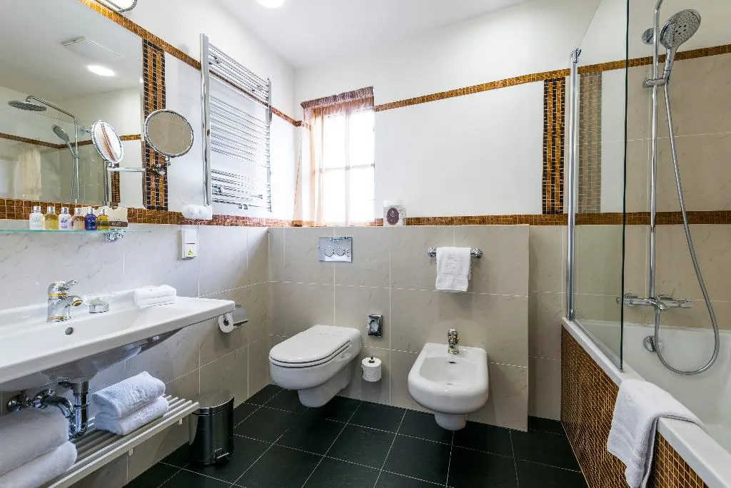 Double or Twin DELUXE Room, Golden Well, Prague