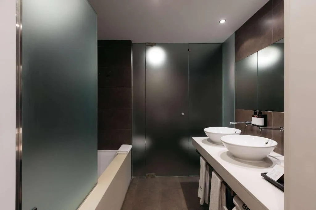 Double or Twin DELUXE Room, Barcelo Valencia, Valencia