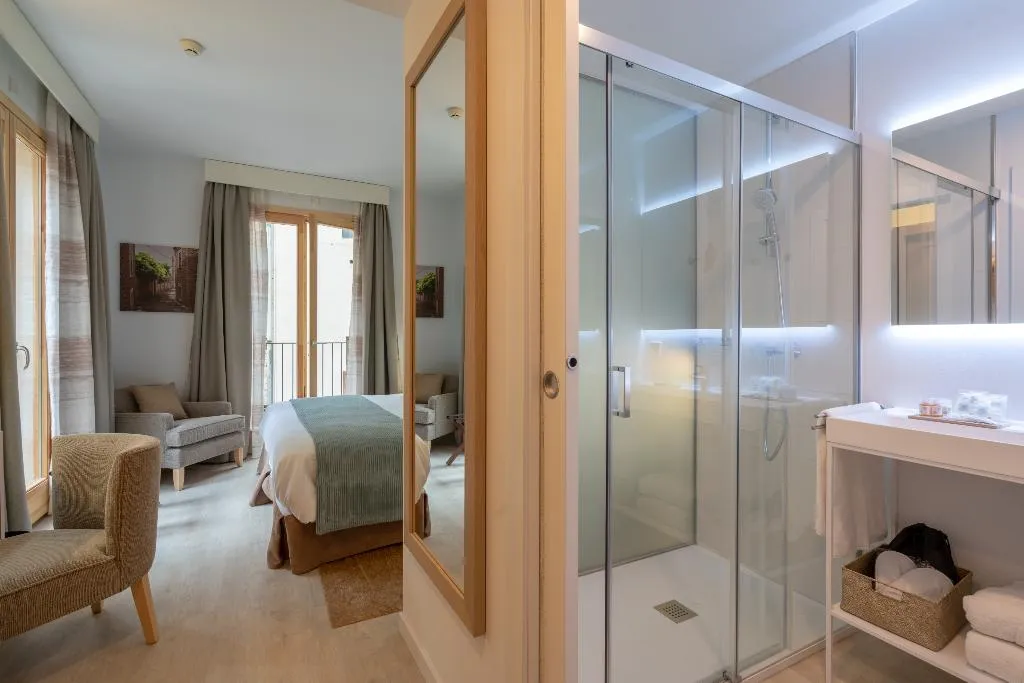Double or Twin SUPERIOR Room, Soller Plaza, Majorca