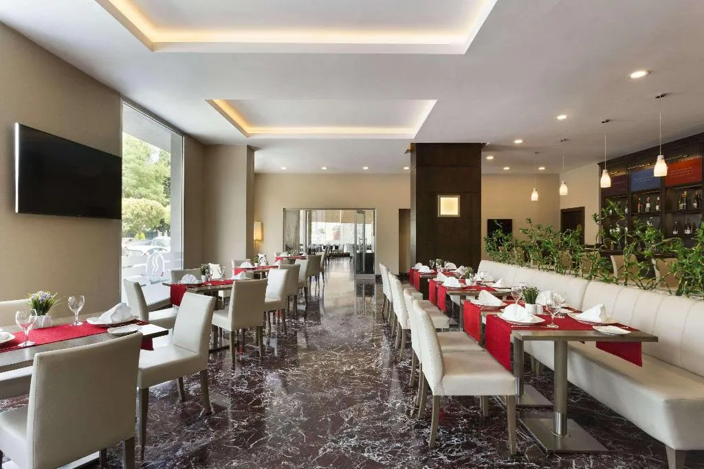 Restaurant, Ramada Plaza by Wyndham Izmir, Izmir