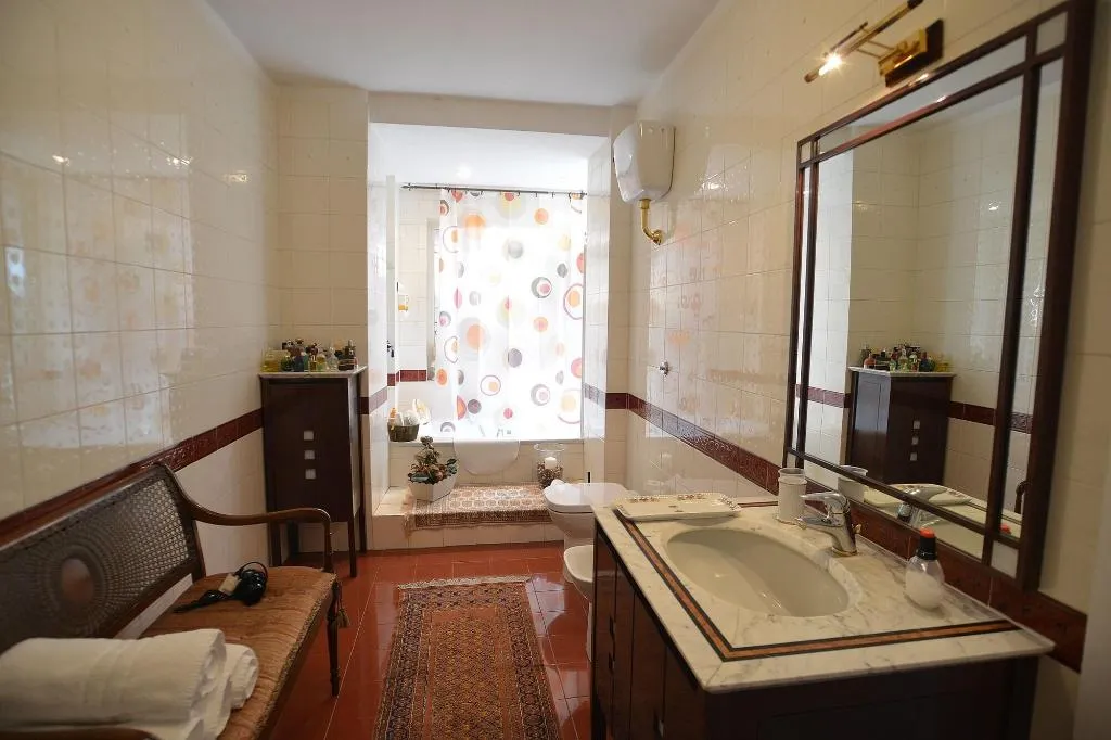 Room, B&B Cuore di Napoli, Naples