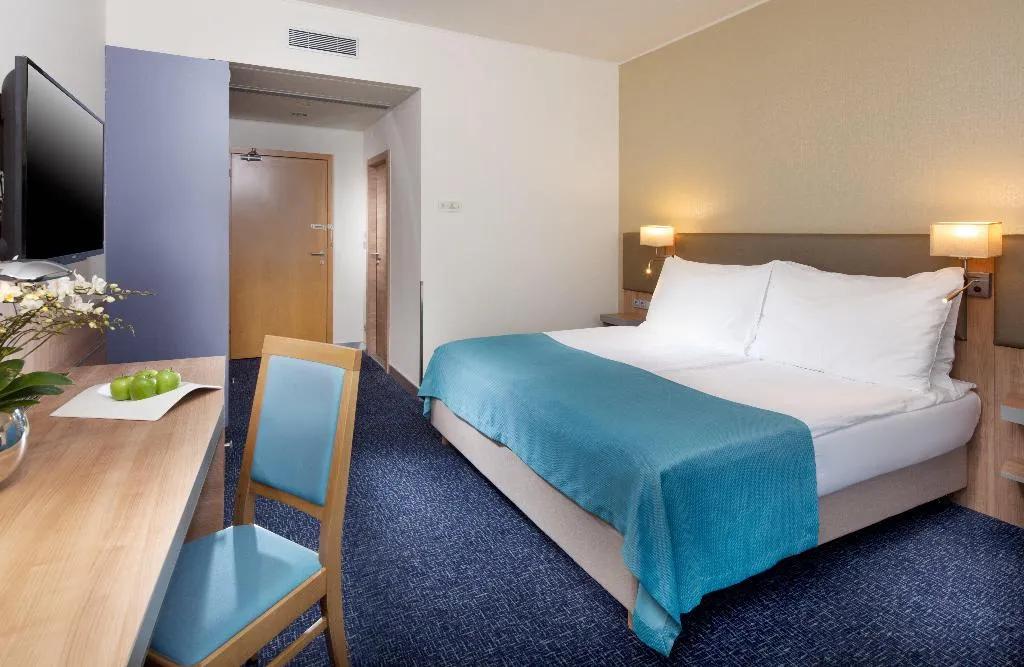 DOUBLE KING SIZE BED Room, Holiday Inn Prague Congress Centre, Prague