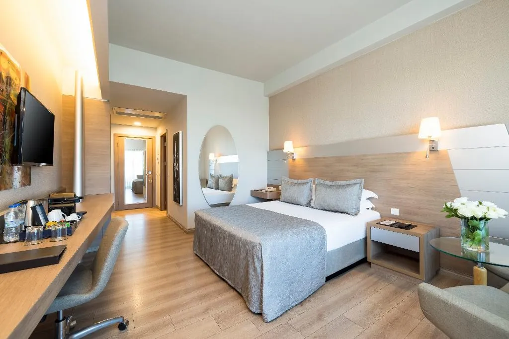 DOUBLE DELUXE LAND VIEW Room, Concorde De Luxe Resort, Antalya