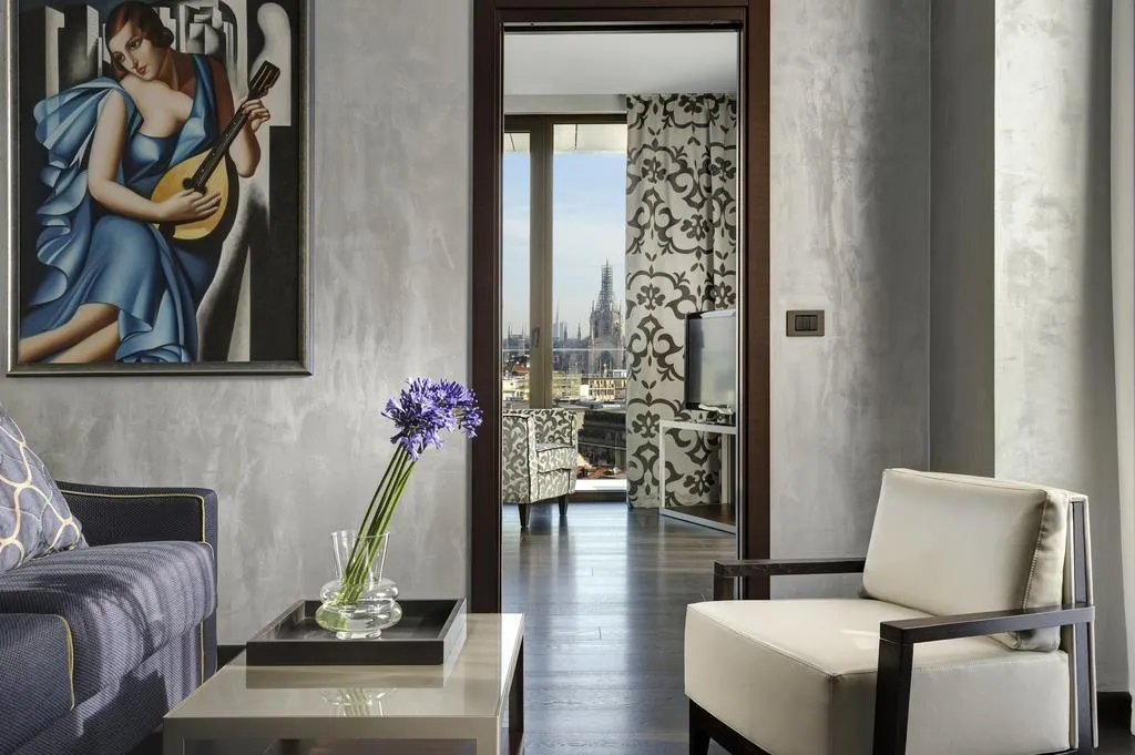 SUITE CAPACITY 3 Room, Uptown Palace, Milan