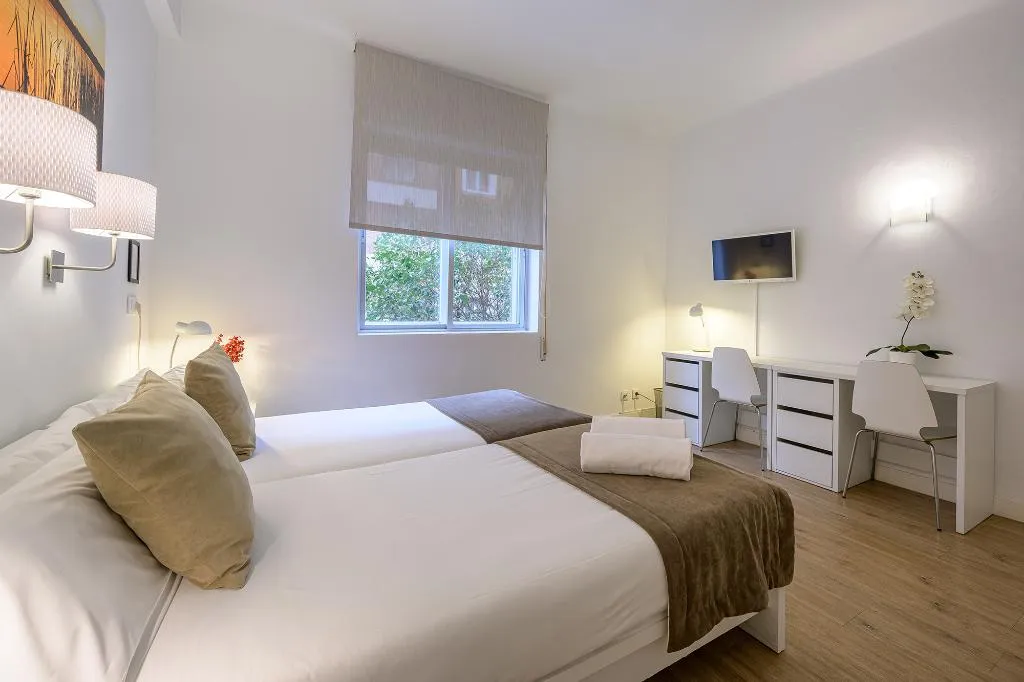 DOUBLE STANDARD Room, NeoMagna Madrid, Madrid