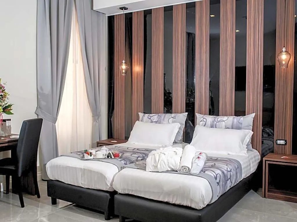 TWIN DELUXE Room, Palazzo Firenze, Naples