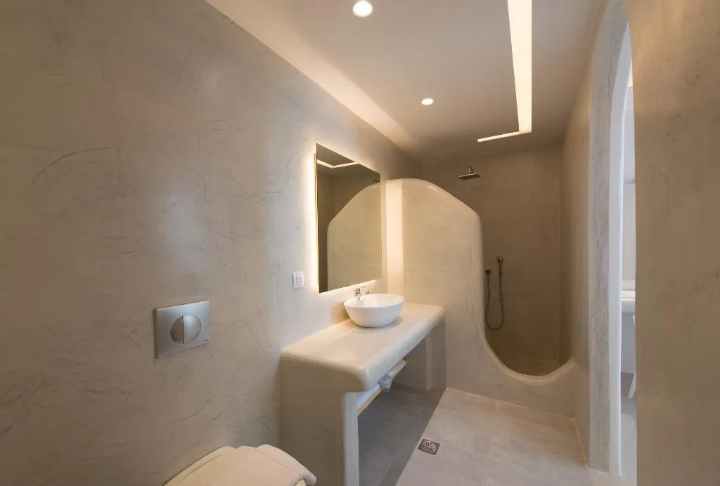SUITE DELUXE WITH VIEWS Room, On The Cliff, Santorini