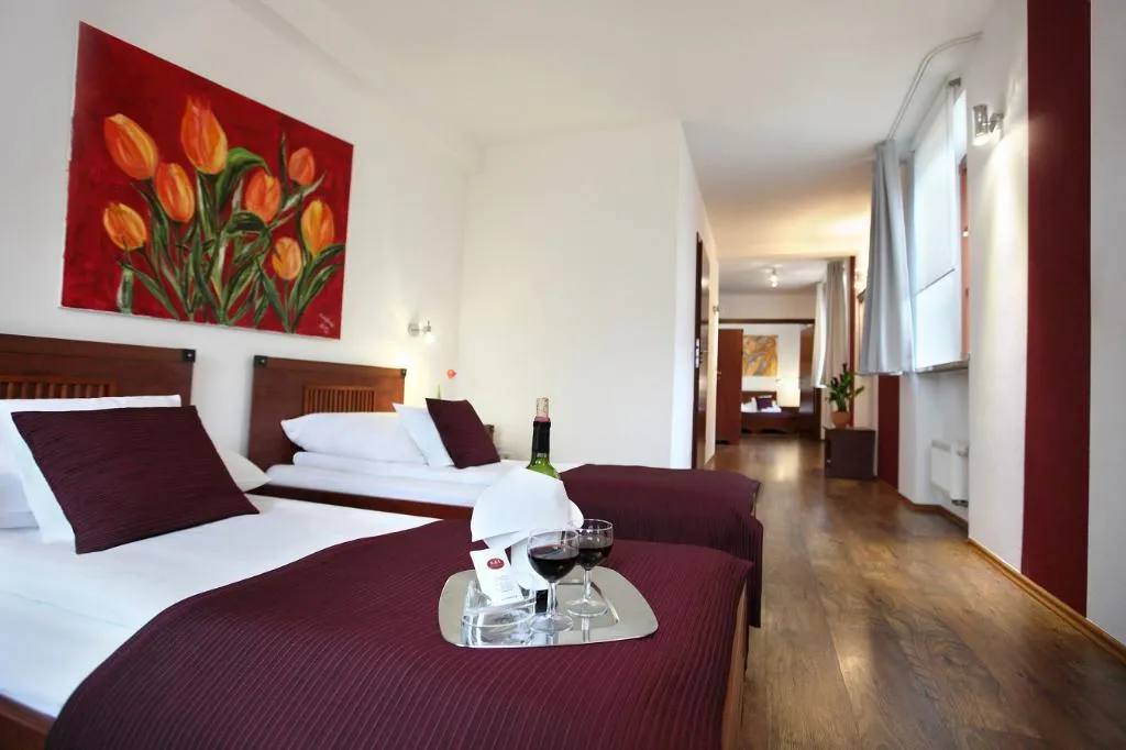 FAMILY ROOM TWO BEDROOMS Room, Hotel B.A.S. Villa Residence, Krakow