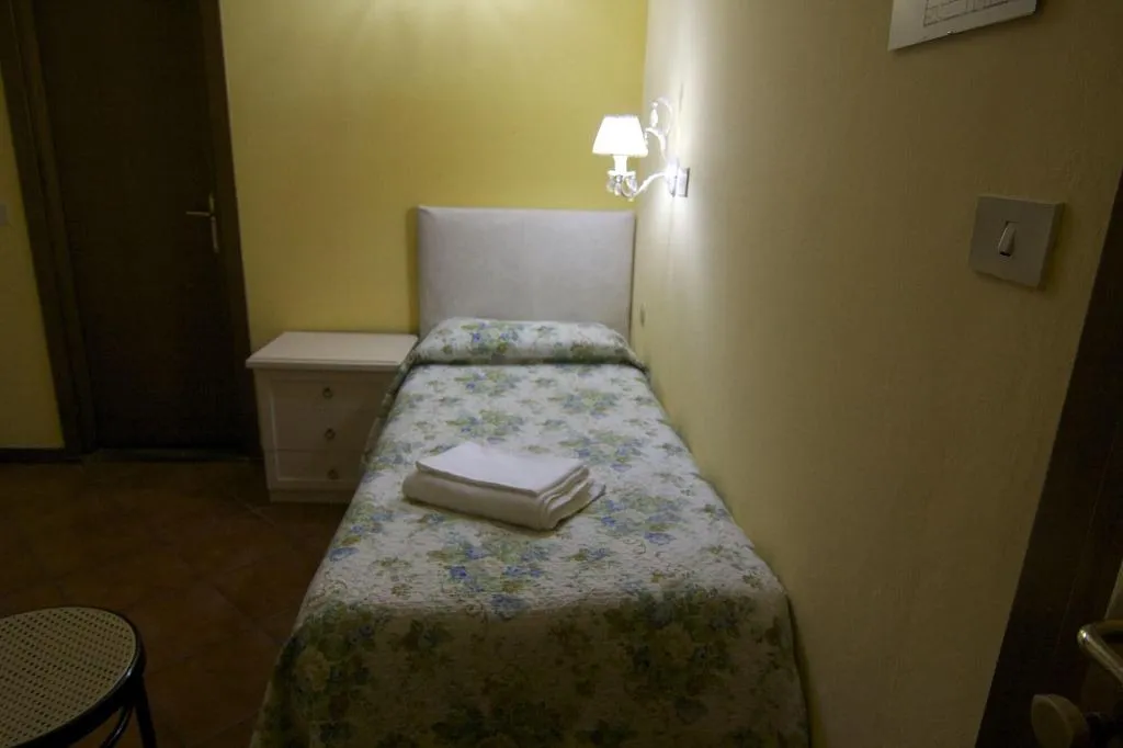 Room, Affittacamere Mannolini, Florence