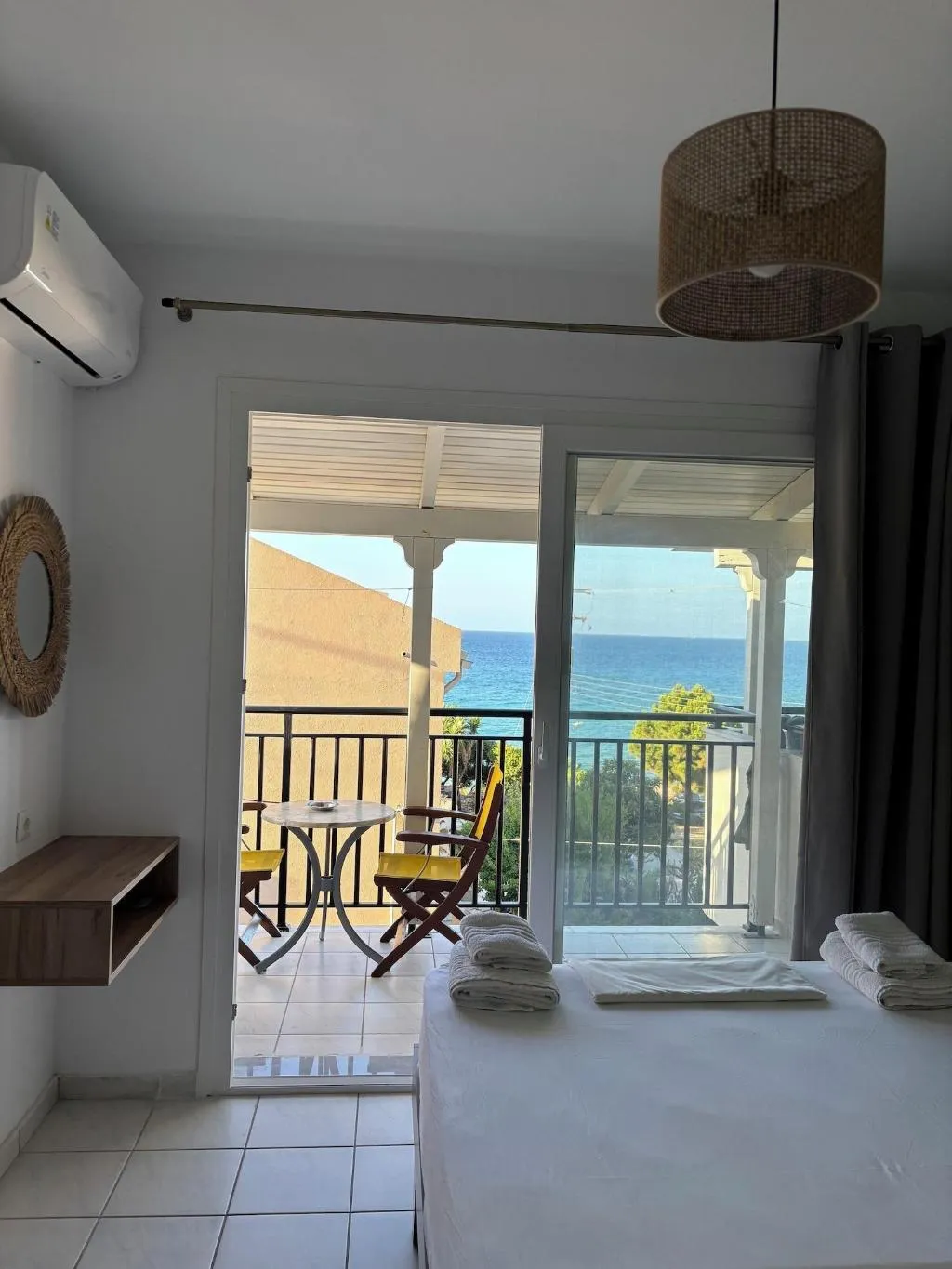 Room, Vaso Alykanas Studios, Zante