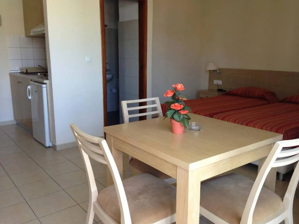 Room, Anita Apart-Hotel, Rhodes
