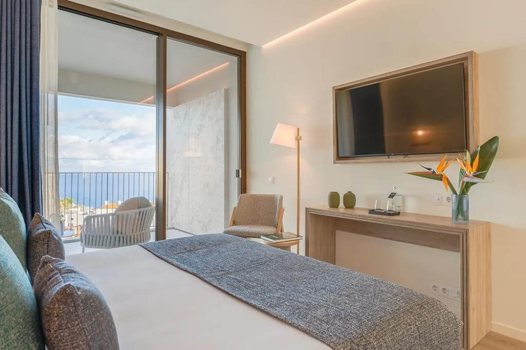 DOUBLE SEA VIEW Room, The Editory Ocean Way Funchal, Madeira