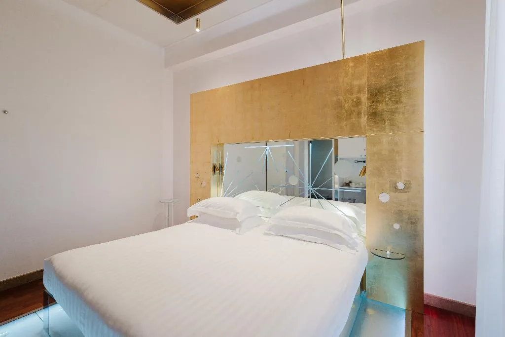 DOUBLE SUPERIOR Room, Hotel Trecento, Rome