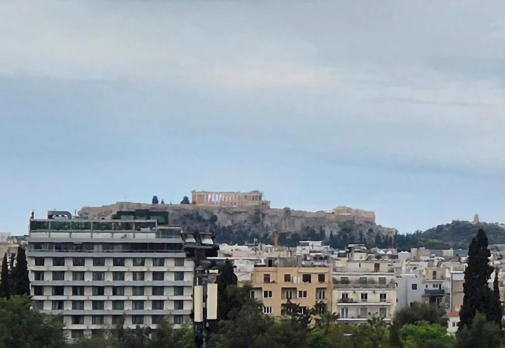 SUITE DELUXE ONE BED Room, Figleaf Kypseli, Athens