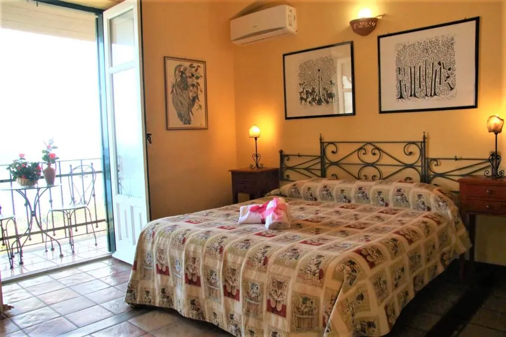 Room, Santa Margherita, Catania