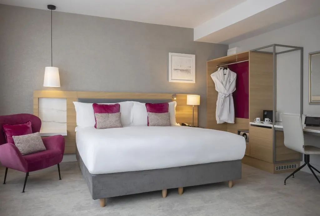 DOUBLE DELUXE KING BED Room, The Morgan Hotel, Dublin