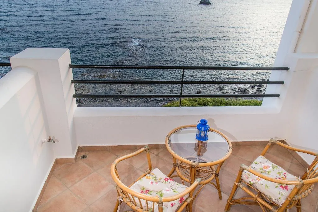 STUDIO SUPERIOR CAPACITY 2 Room, Elea Mare by GHH, Kalamata