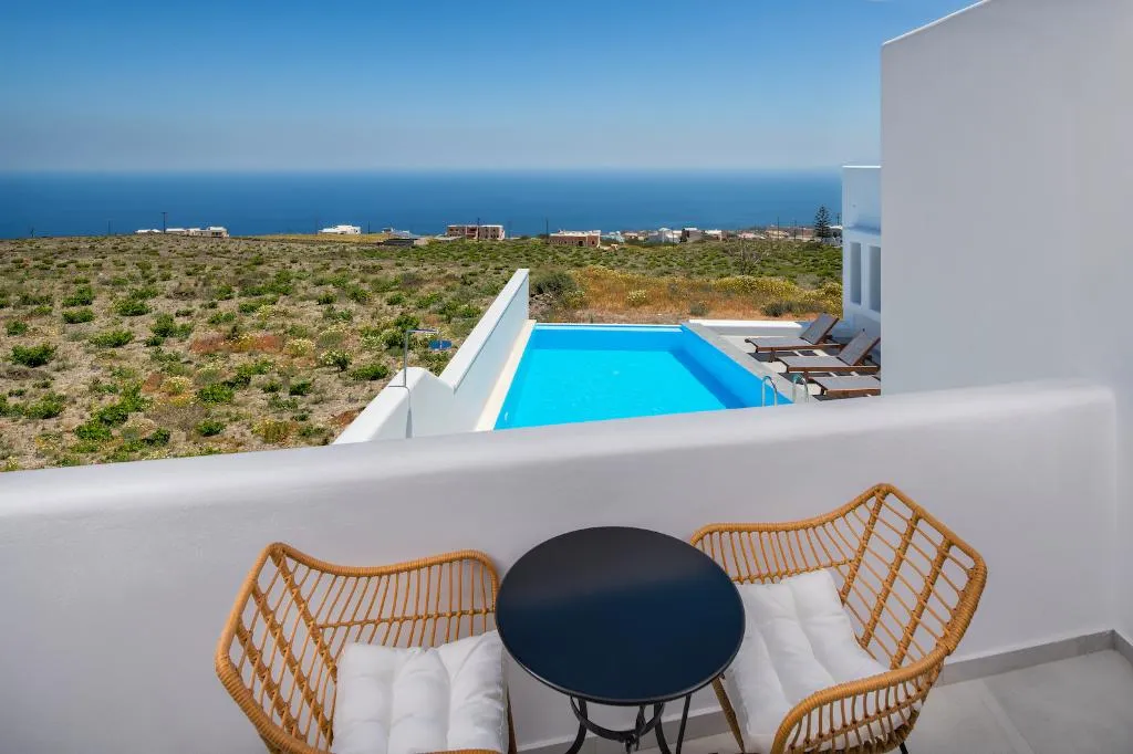 JUNIOR SUITE SEA VIEW Room, Seven Suites, Santorini