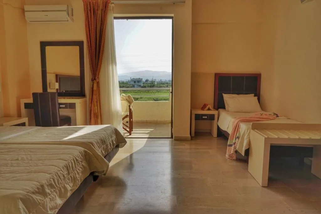 TRIPLE GARDEN VIEW Room, Kokoni Beach Hotel, Kalamata