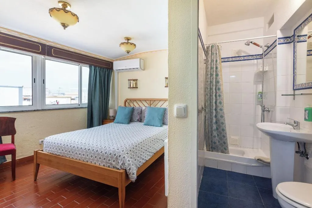 Room, Pension Bicuar, Algarve