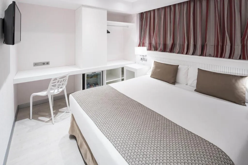 Room, Catalonia Roma, Barcelona