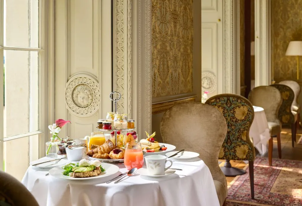 DOUBLE KING SIZE BED Room, Carton House, a Fairmont Managed Hotel, Dublin